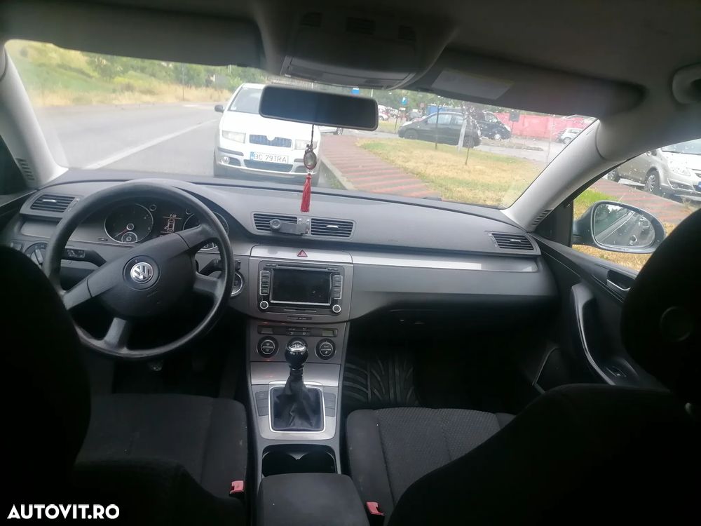 Volkswagen Passat 2.0TDI Trendline DPF Bluemotion Technology - 7
