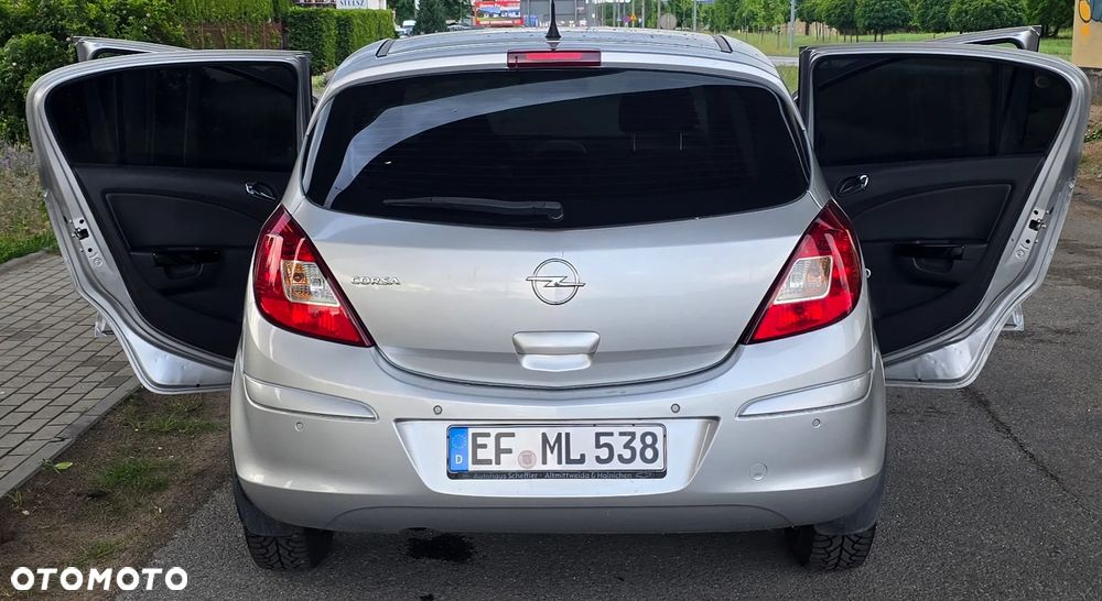 Opel Corsa 1.4 16V Cosmo - 16