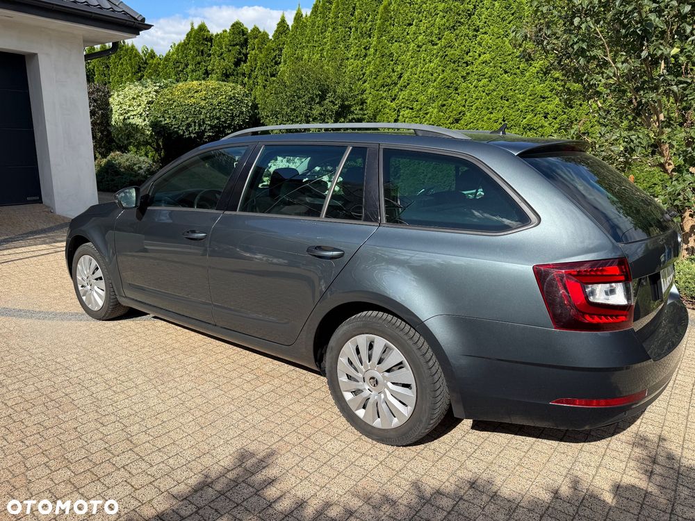 Skoda Octavia 2.0 TDI Premium Edition - 4