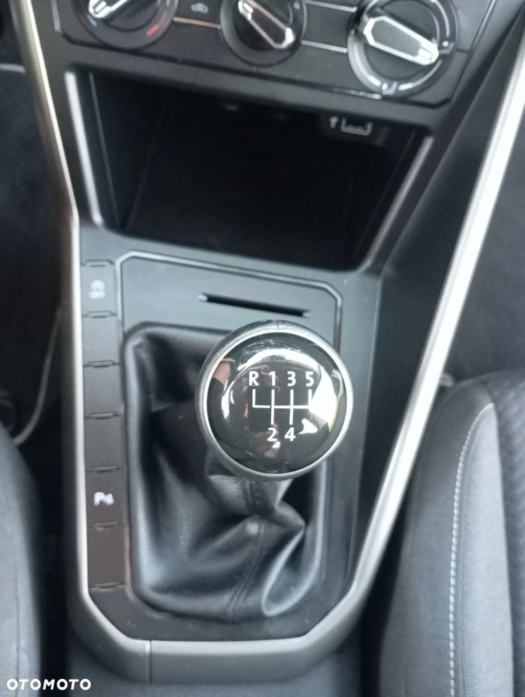 Volkswagen Polo - 17
