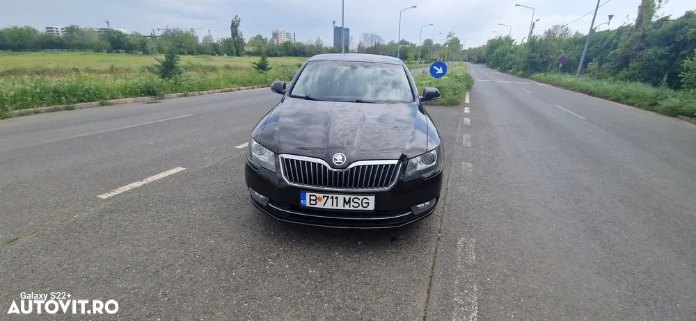 Skoda Superb 2.0 TDI PD Comfort - 4