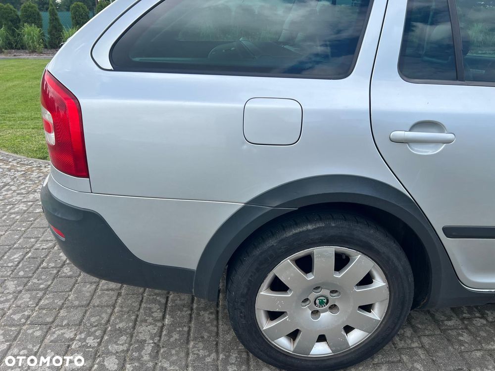Skoda Octavia 2.0 TDI DPF Scout 4x4 - 10