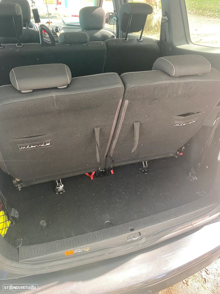 Dacia Lodgy 1.5 Blue dCi Stepway 7L - 11