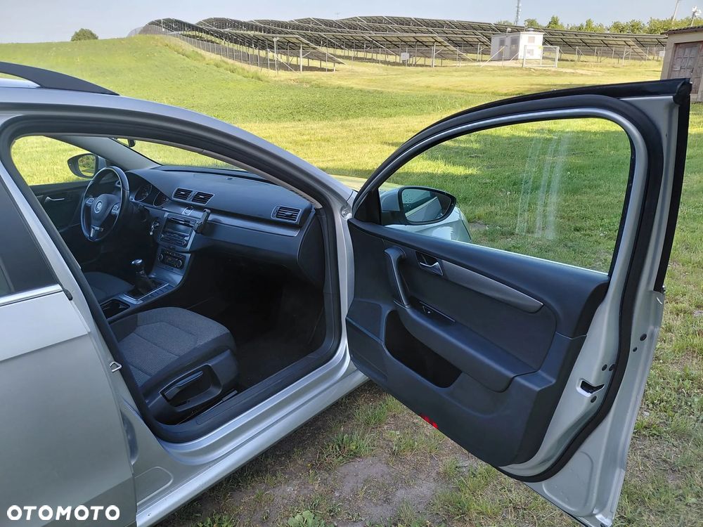 Volkswagen Passat Variant 1.8 TSI Comfortline - 15