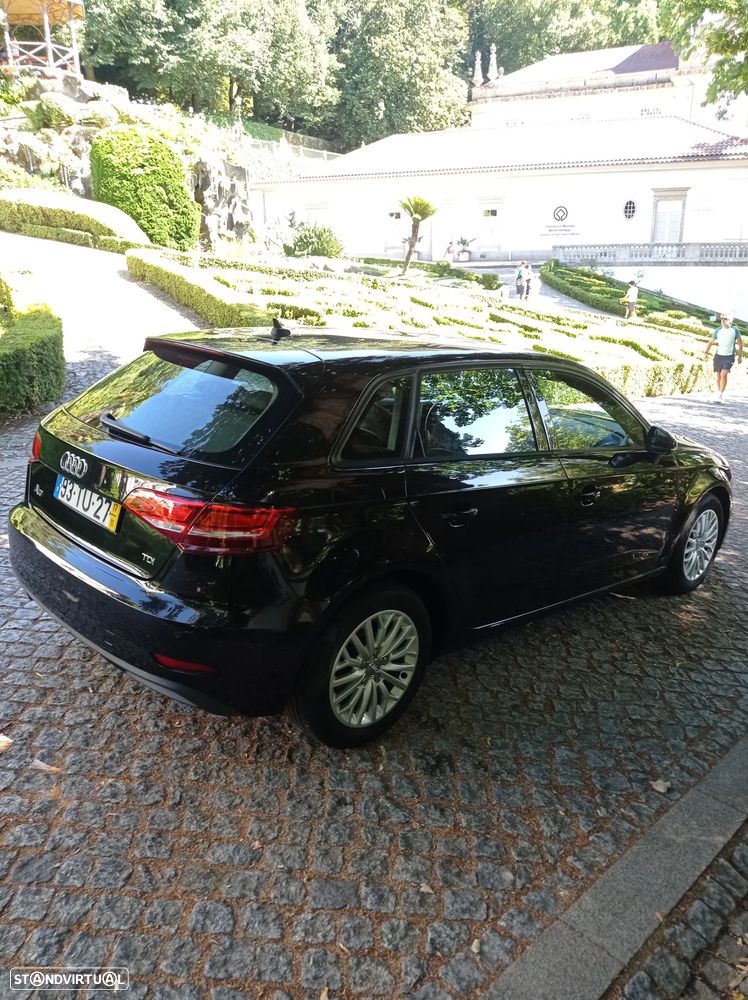 Audi A3 Sportback 1.6 TDI - 13