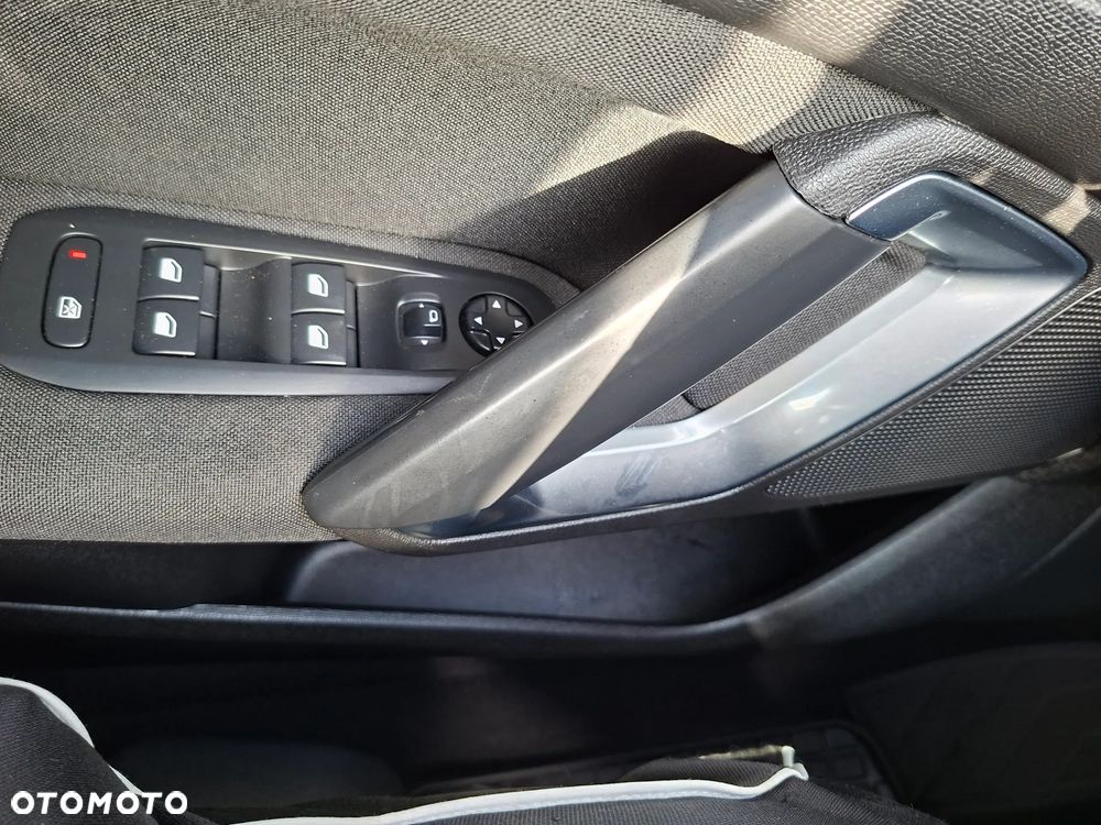 Peugeot 308 2019 photo 5