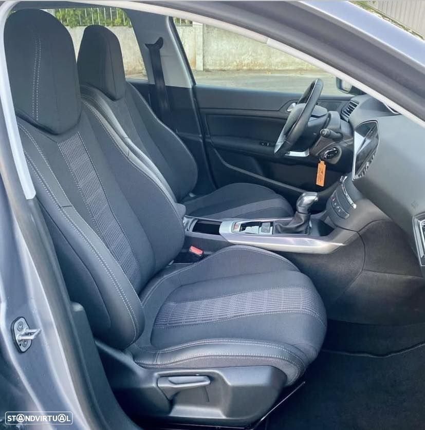 Peugeot 308 1.2 PureTech Allure EAT6 - 3