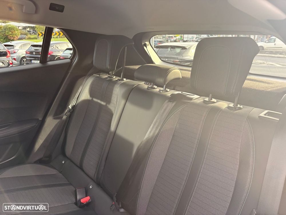 Peugeot 2008 1.5 BlueHDi Allure Pack - 46