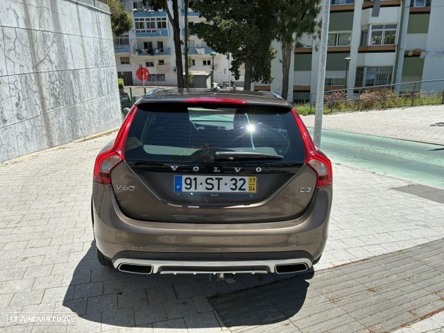 Volvo V60 Cross Country 2.0 D3 Momentum - 7