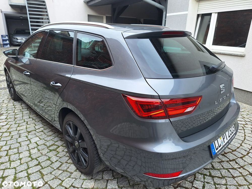 Seat Leon 2.0 TDI DPF DSG Xcellence - 38