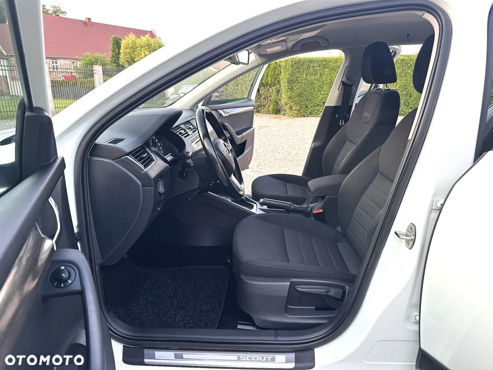 Skoda Octavia Scout 2.0 TDI 4x4 DSG - 19
