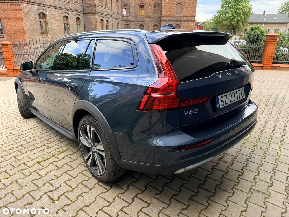 Volvo V60 Cross Country B5 B AWD Plus - 10