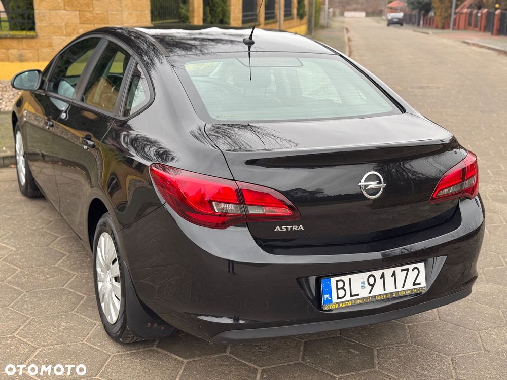 Opel Astra 1.6 Active - 12
