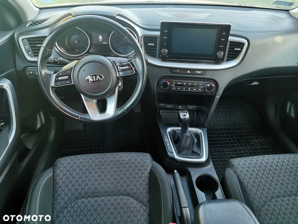 Kia Ceed 1.4 T-GDI M - 8