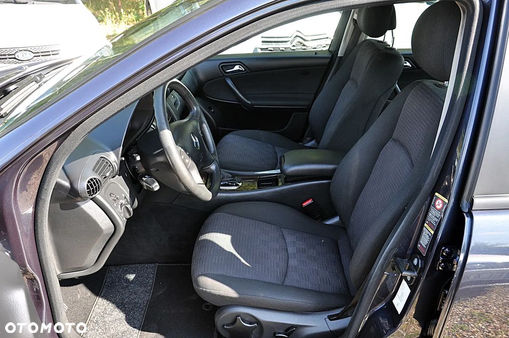 Mercedes-Benz Klasa C 200 Kompressor Automatik Classic Sport Edition + - 17