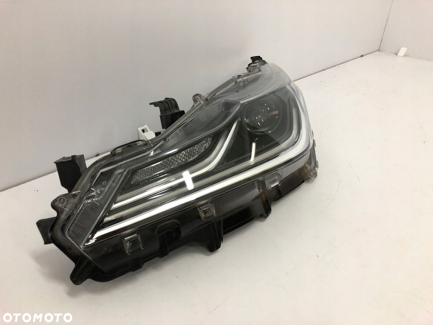 TOYOTA COROLLA E21 19- SEDAN LAMPA FULL LED LEWY PRZÓD 81150-02T51-00 - 2
