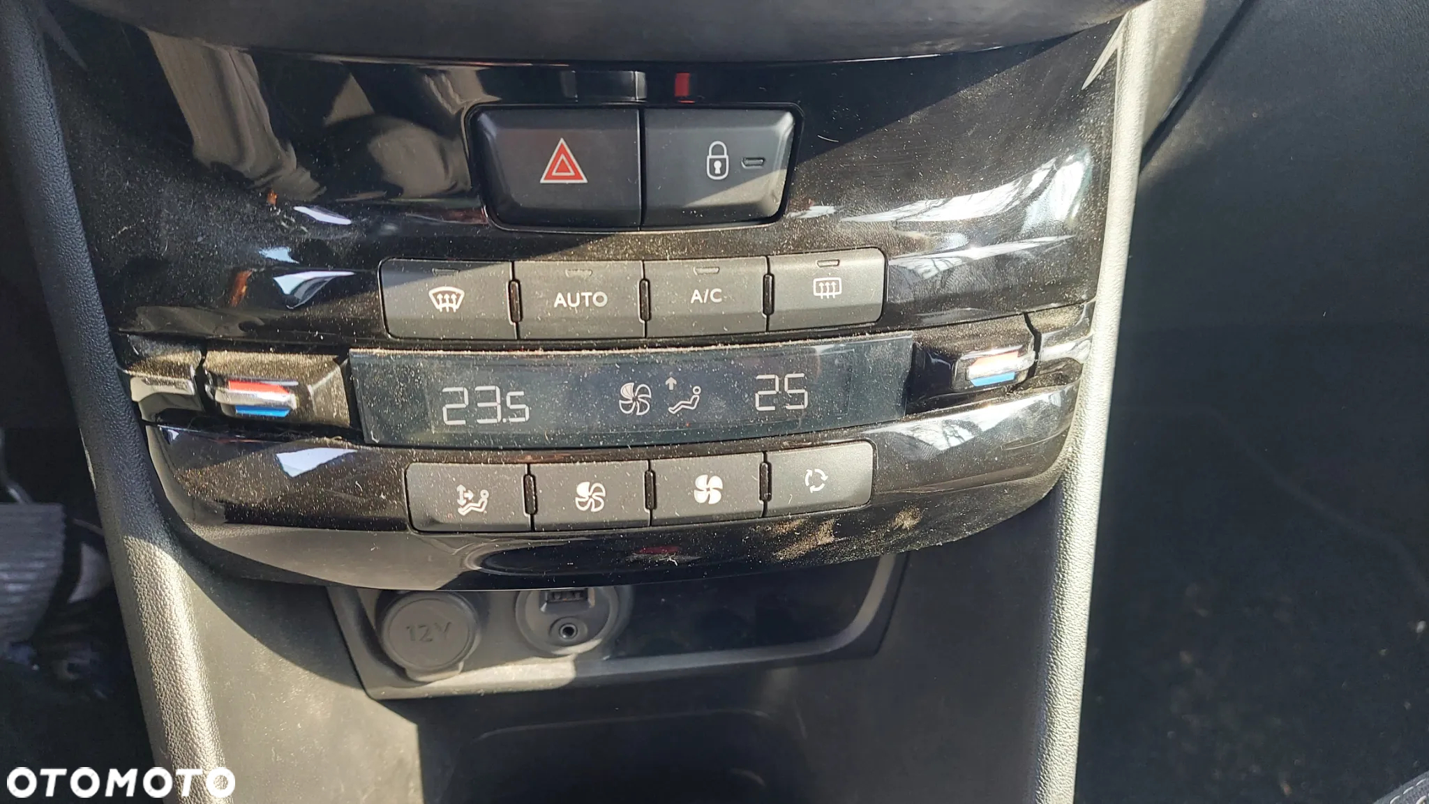 Peugeot 208 PureTech 82 Start & Stop Tech Edition - 12
