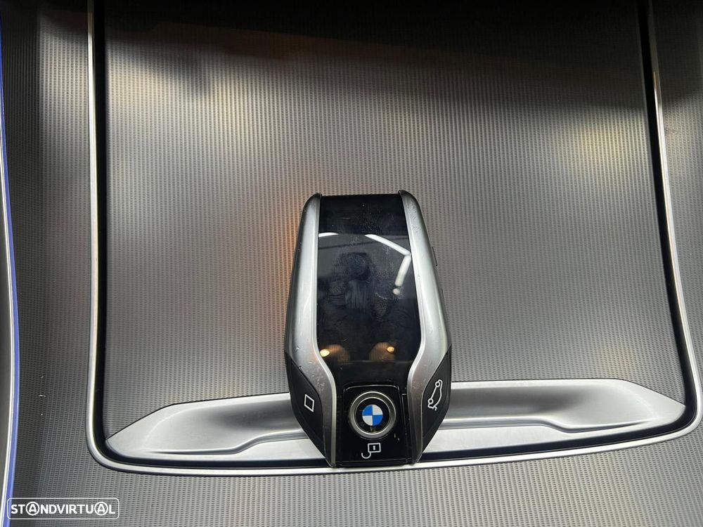 BMW X5 30 d xDrive Pack M 50 anos - 41