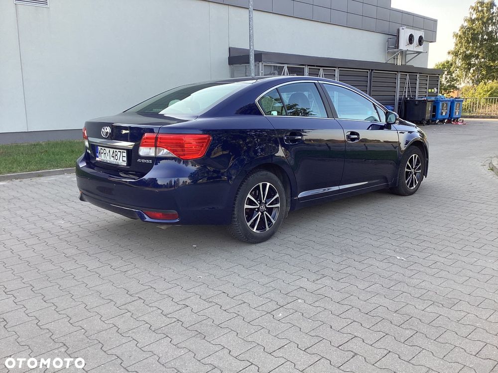 Toyota Avensis 2.0 D-4D Active - 8