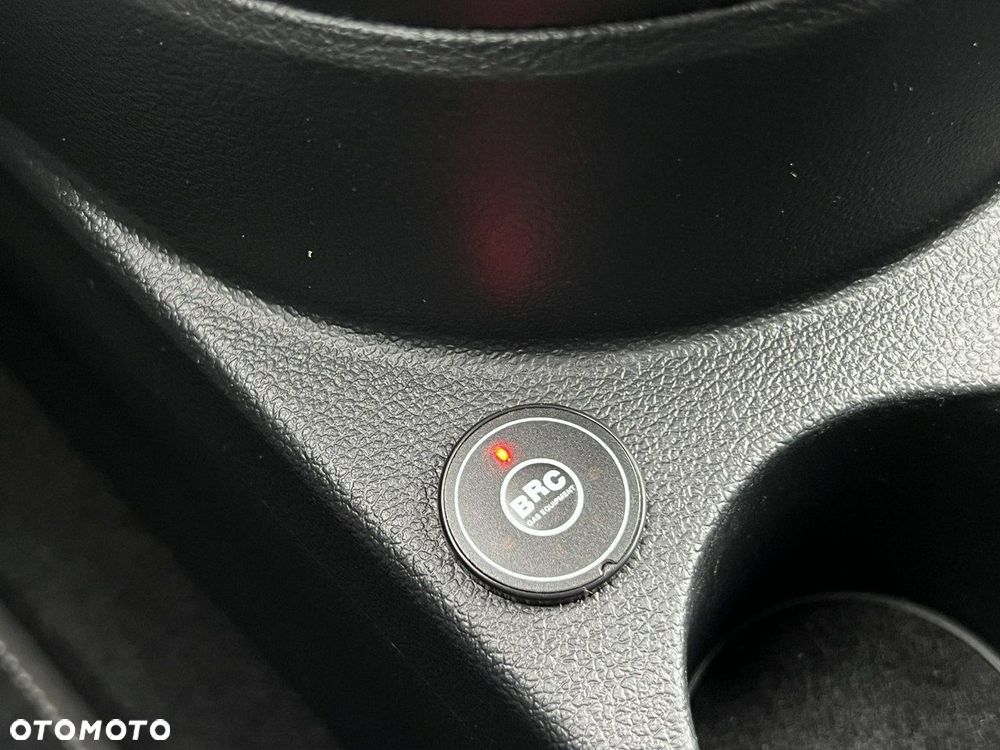 Hyundai i10 - 24