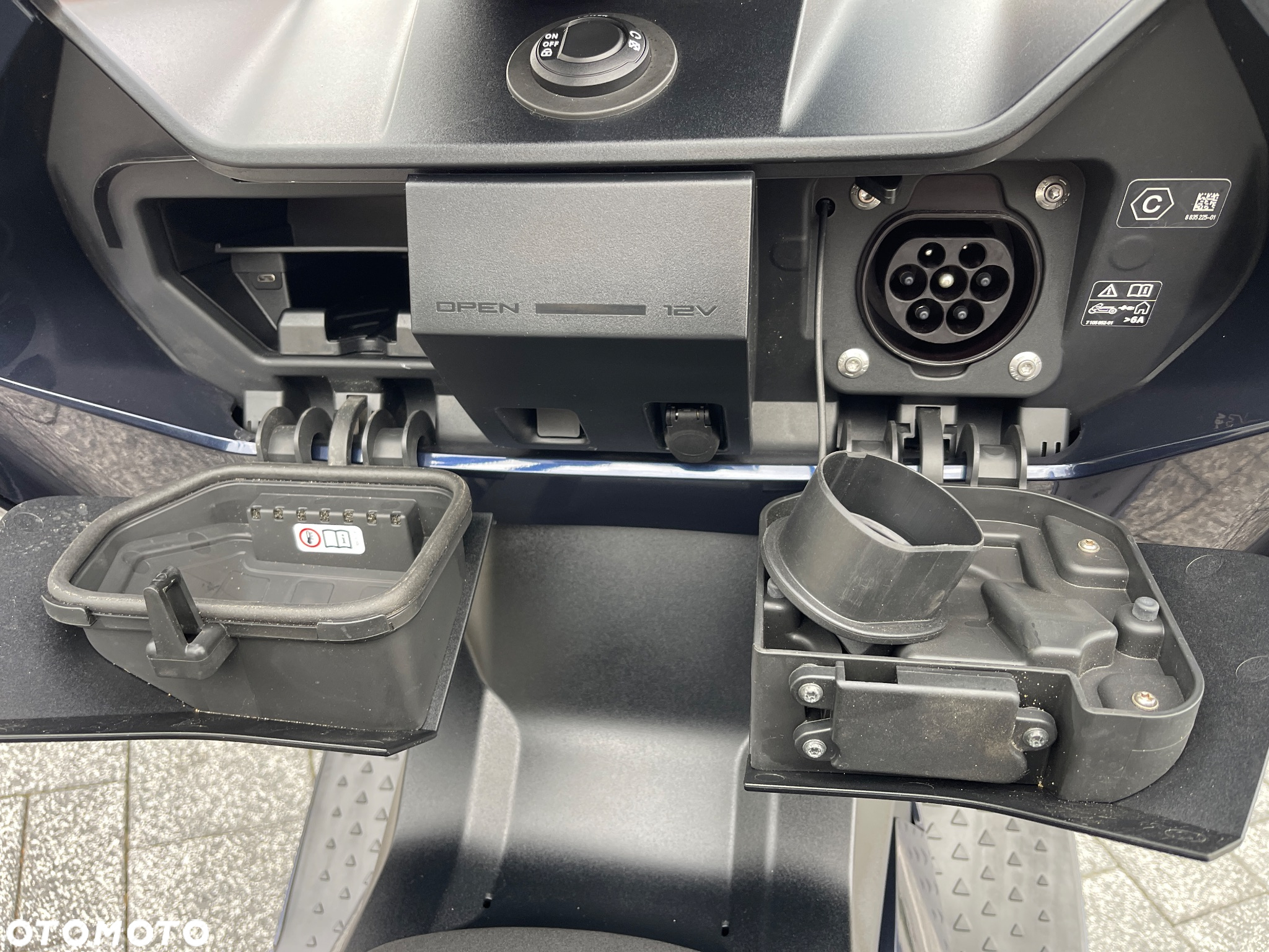 BMW CE 04 - 16