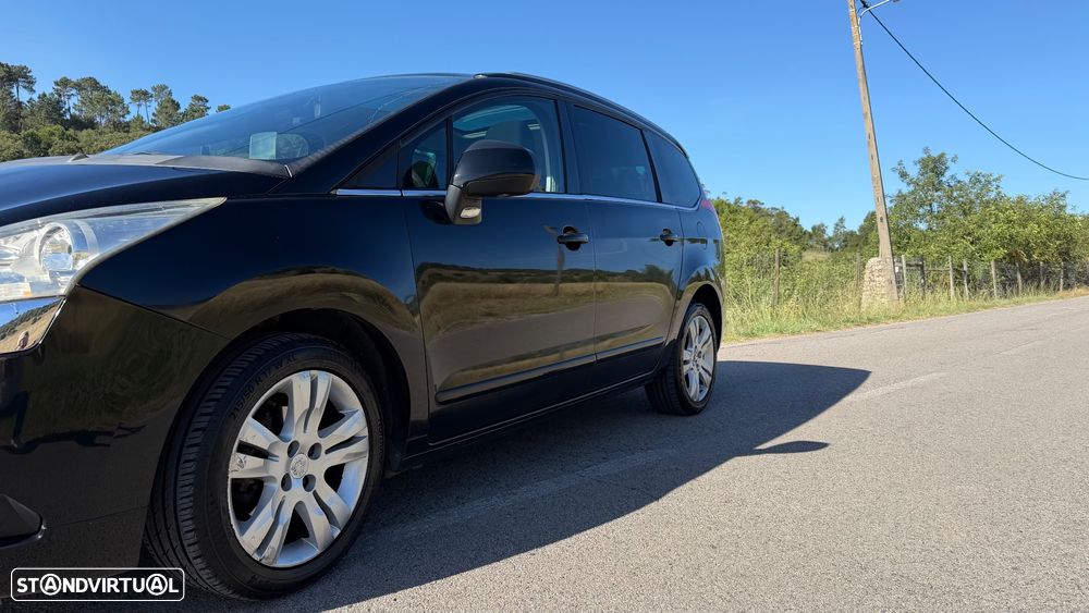 Peugeot 5008 1.6 HDi 7L Allure J17 - 4