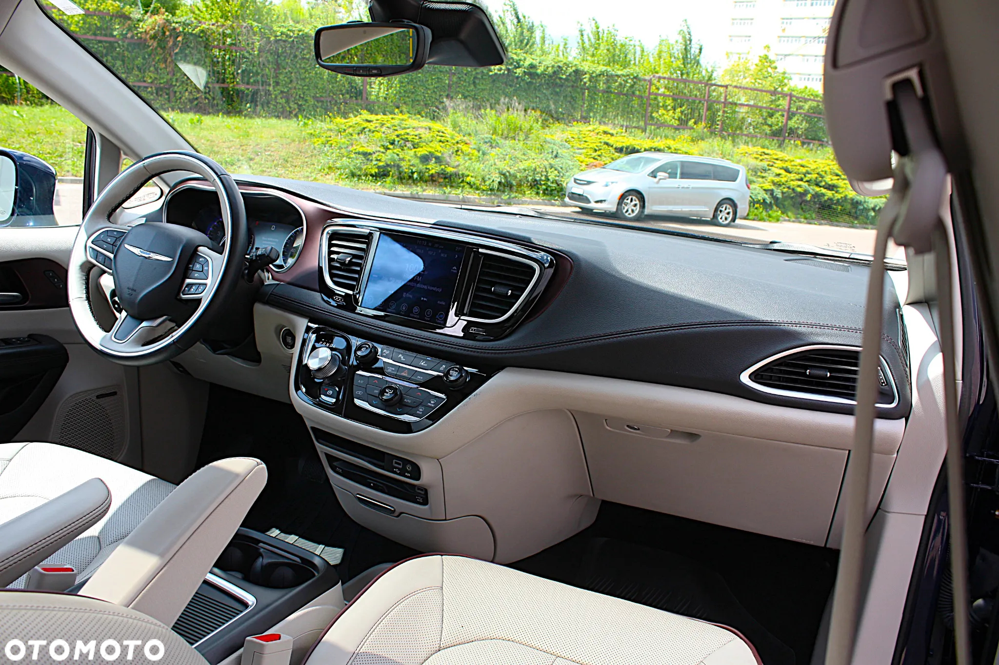 Chrysler Pacifica - 18
