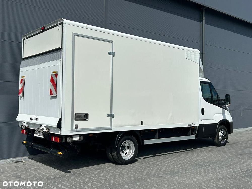 Iveco Daily 40C18 35C18 3.0 HPI Hi-Matic Kontener 8 palet + winda + drzwi boczne **KLIMA**Sprowadzony**2023R** - 4