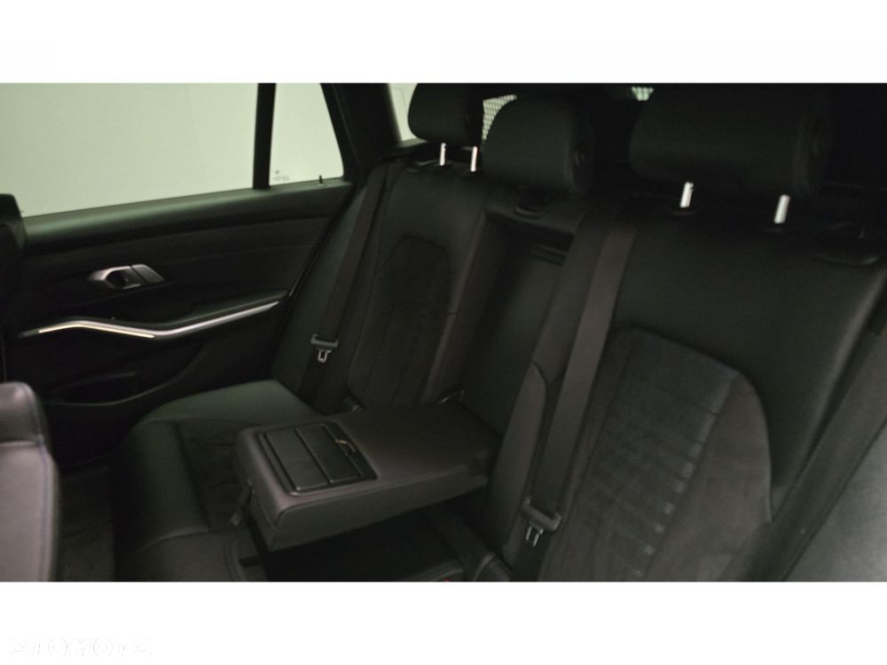 BMW Seria 3 - 23