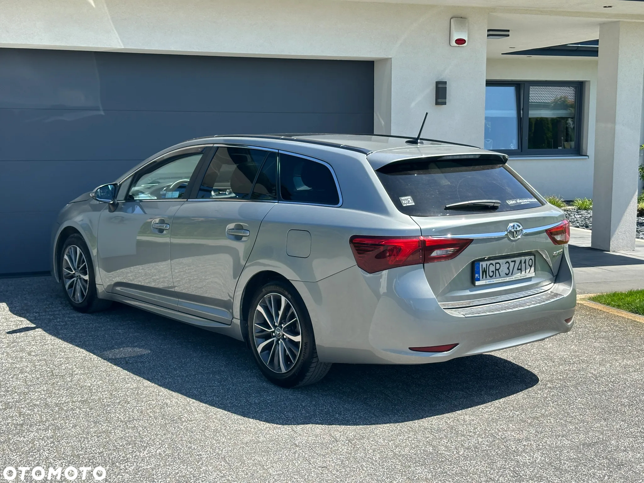 Toyota Avensis 1.8 Prestige MS - 10