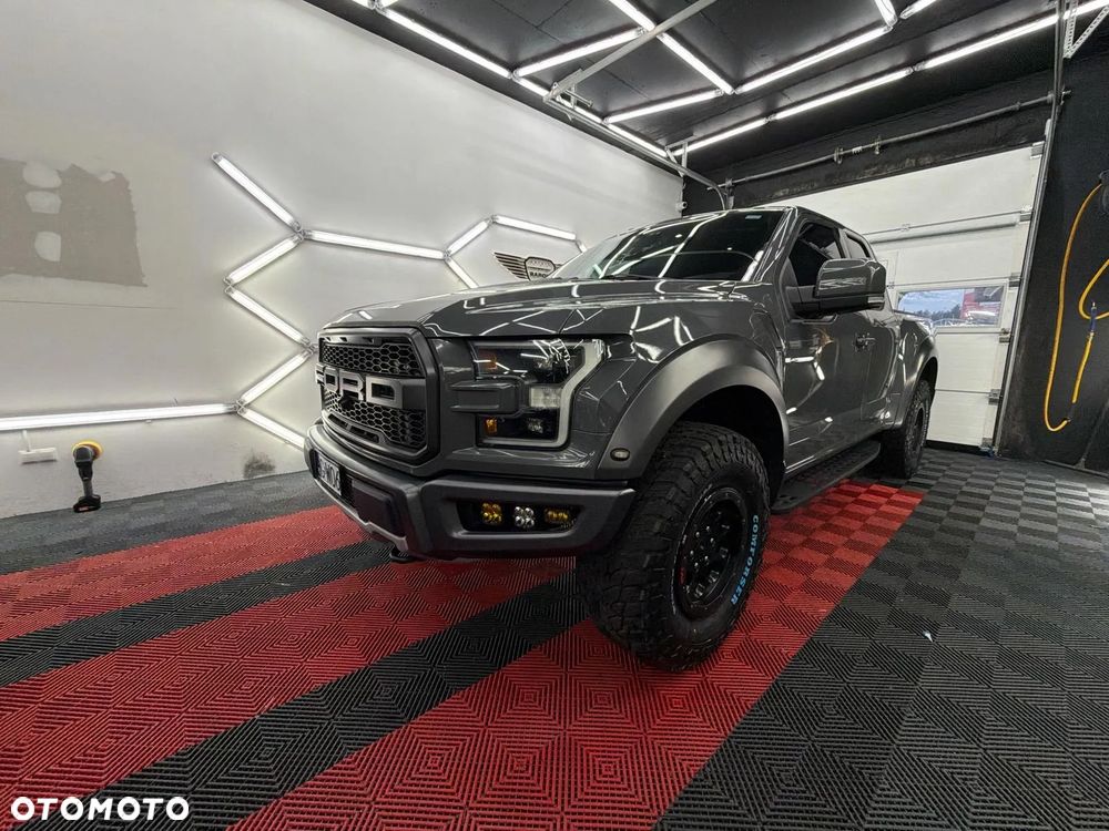 Ford F150 - 1