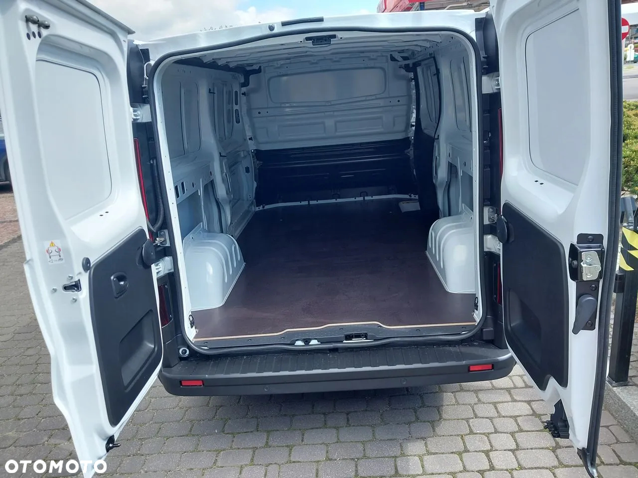Nissan PRIMASTAR - 8