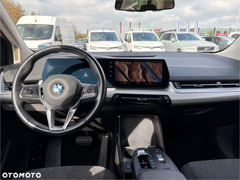 BMW Seria 2 218d - 13
