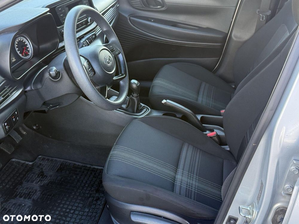 Hyundai i20 - 12