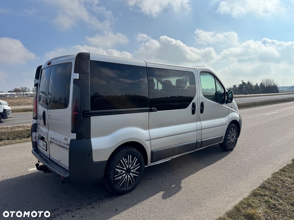 Opel Vivaro - 8