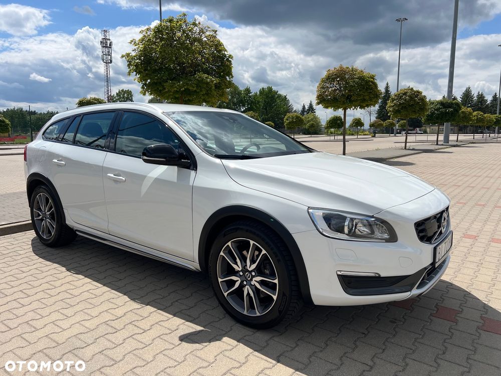 Volvo V60 Cross Country D4 AWD Summum - 8