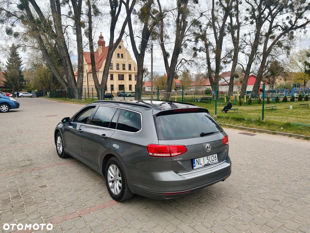 Volkswagen Passat 2.0 TDI (BlueMotion Technology) Comfortline - 21
