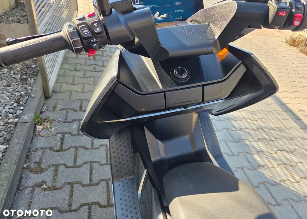 BMW CE 04 - 9