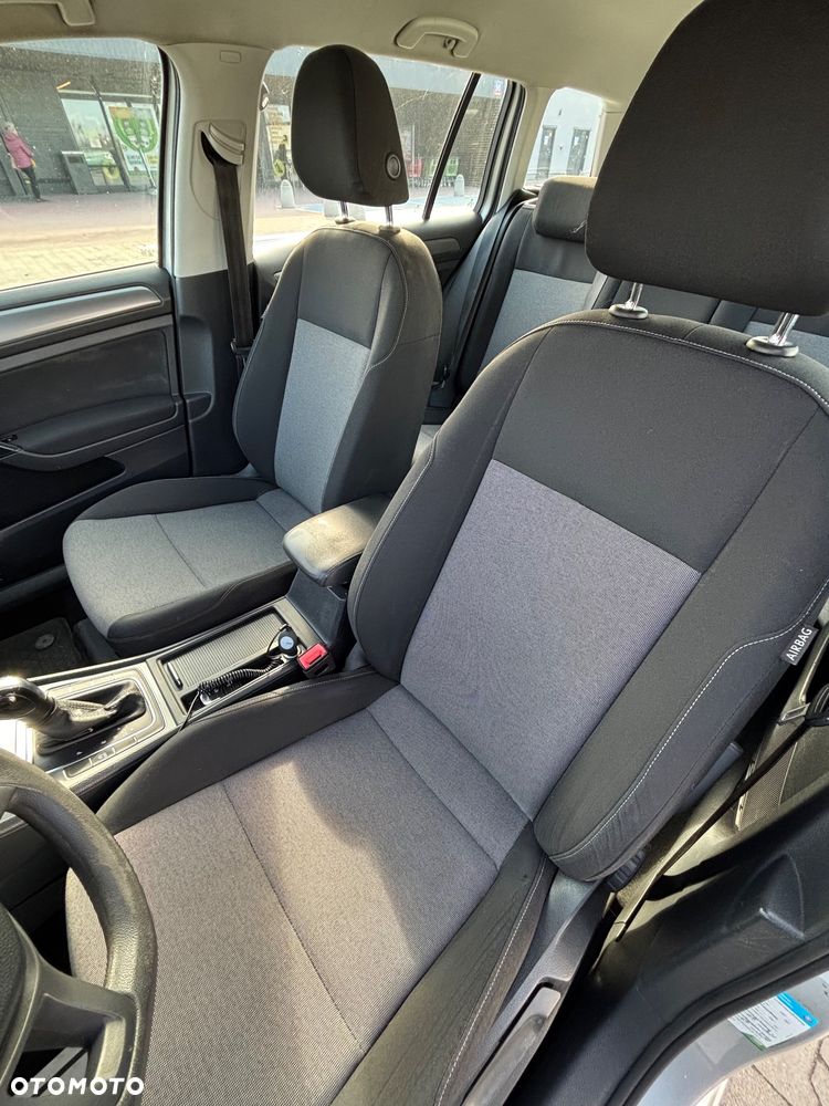 Volkswagen Golf 1.6 TDI Highline DSG - 14