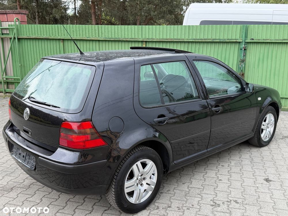 Volkswagen Golf - 9