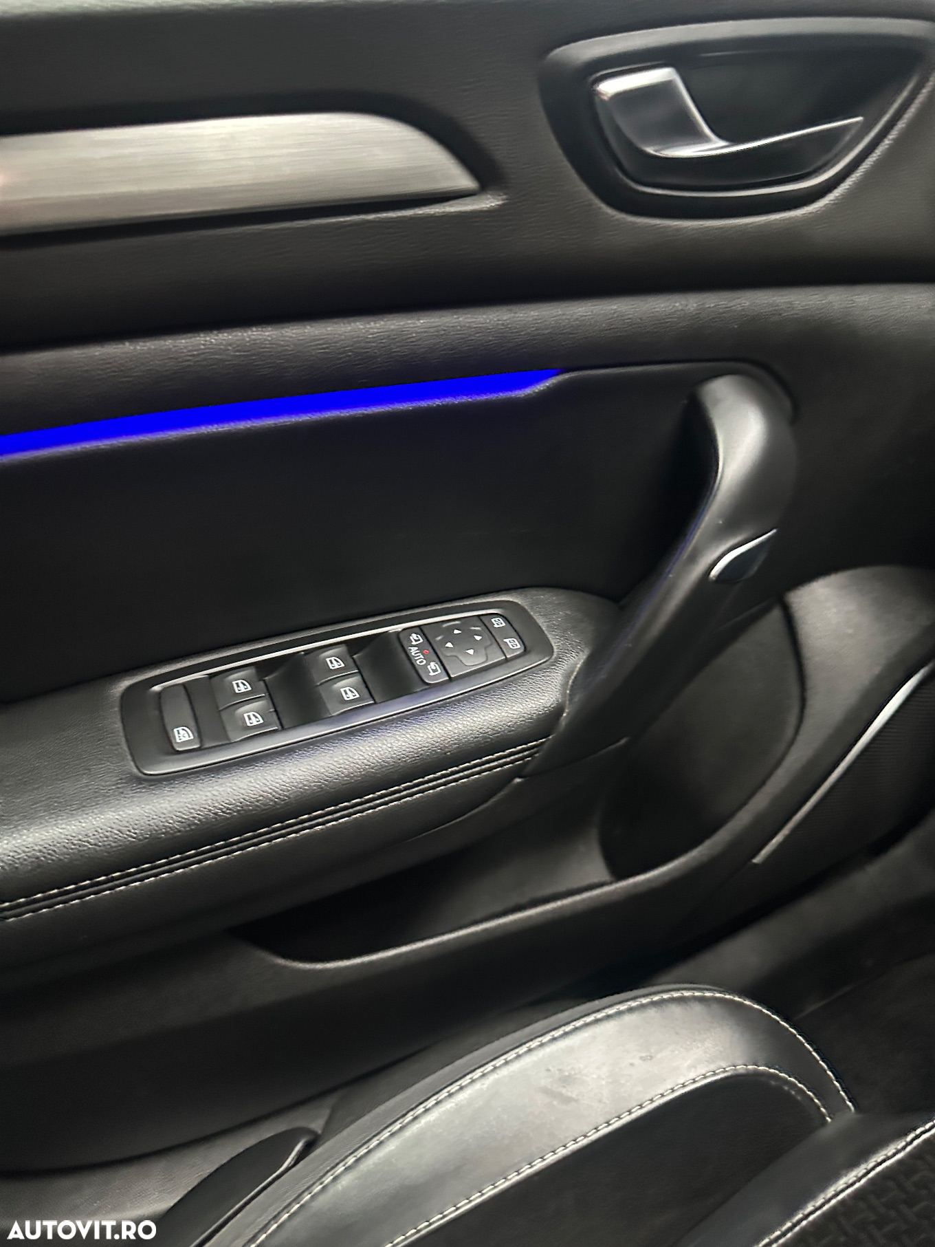Renault Megane ENERGY dCi 110 EDC INTENS - 13