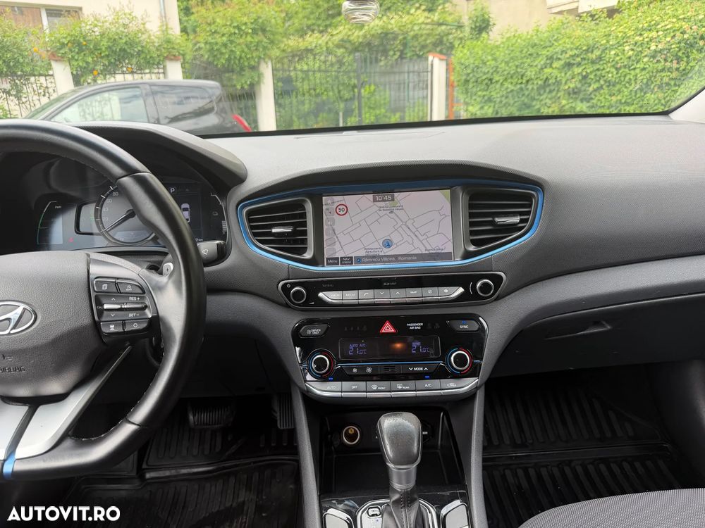 Hyundai IONIQ - 8