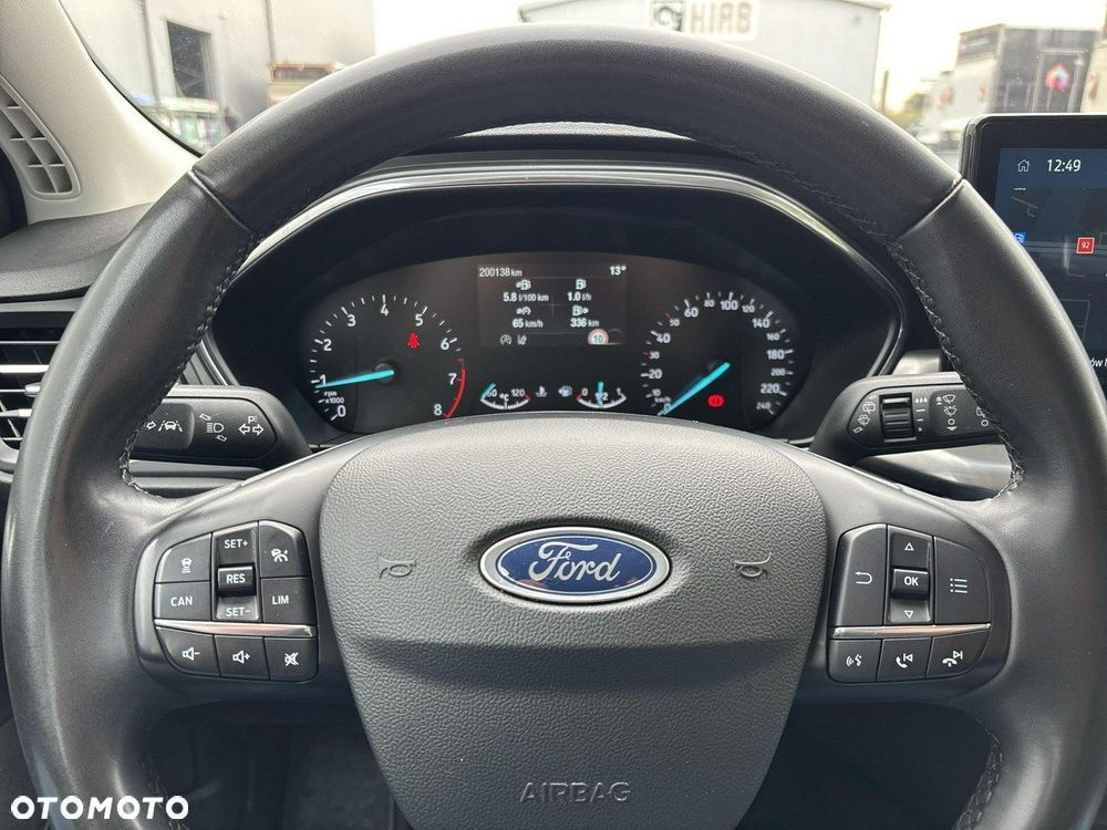 Ford Focus 1.0 EcoBoost Titanium - 25