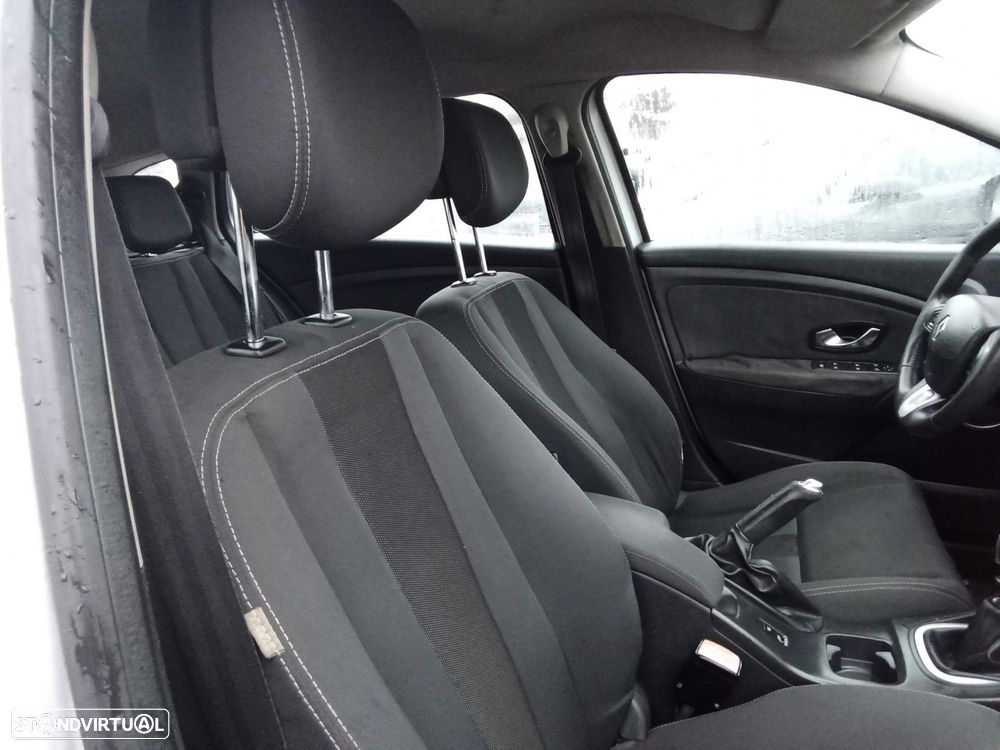 Renault Mégane Sport Tourer 1.5 dCi Comfort SS - 15