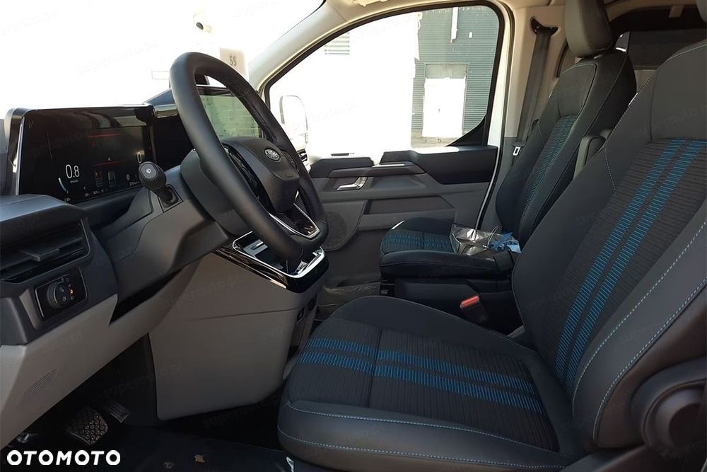 Ford Tourneo Custom - 7
