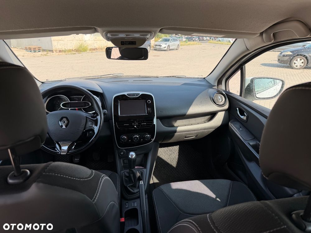 Renault Clio - 7