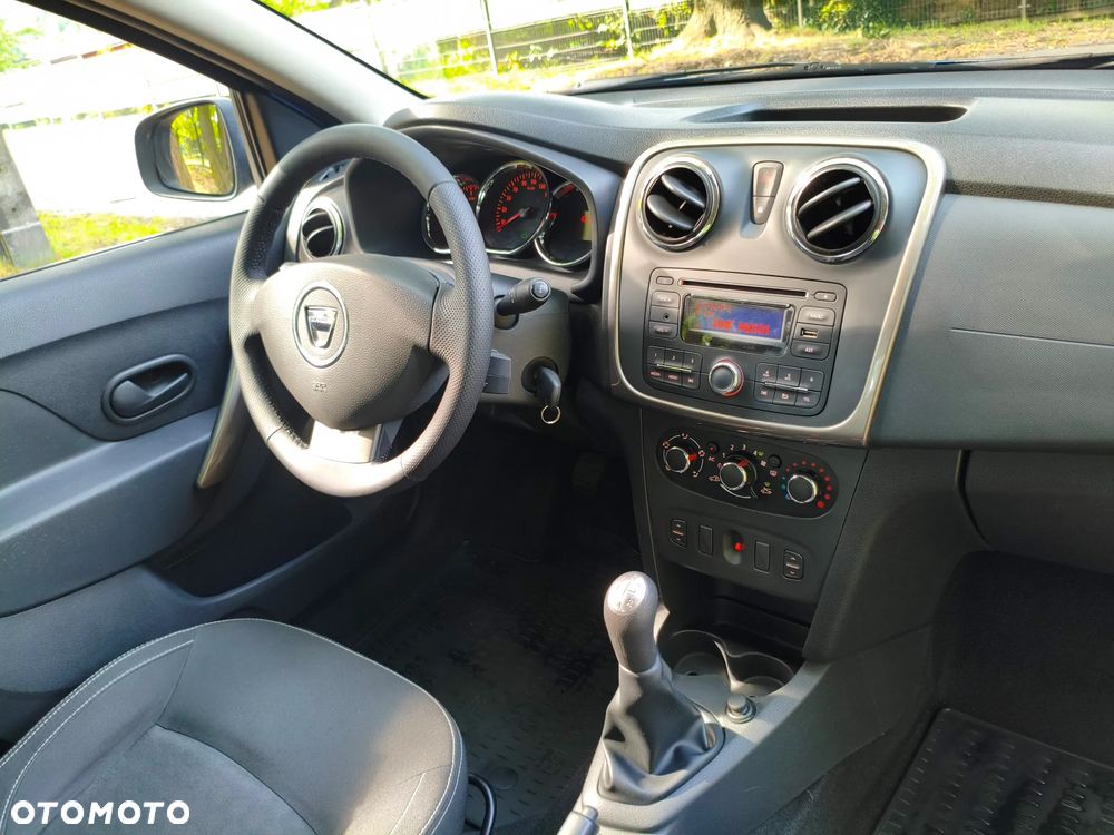 Dacia Logan 1.2 16V Laureate - 6