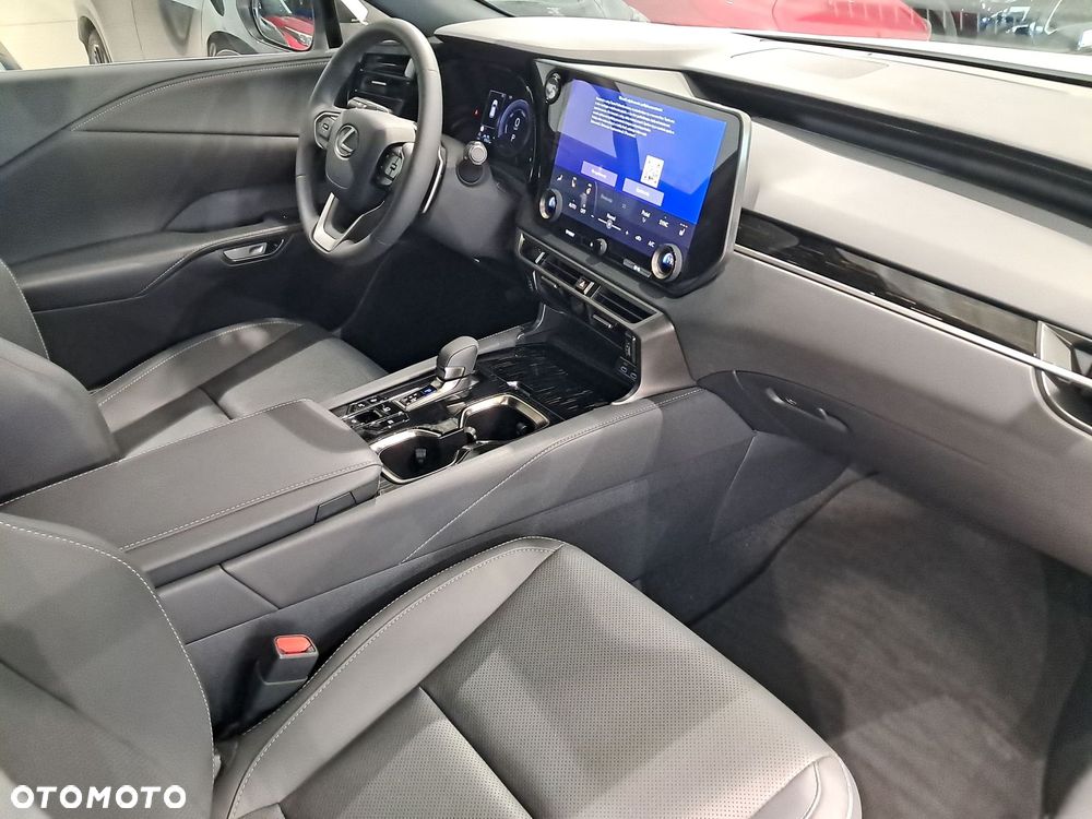 Lexus RX - 9