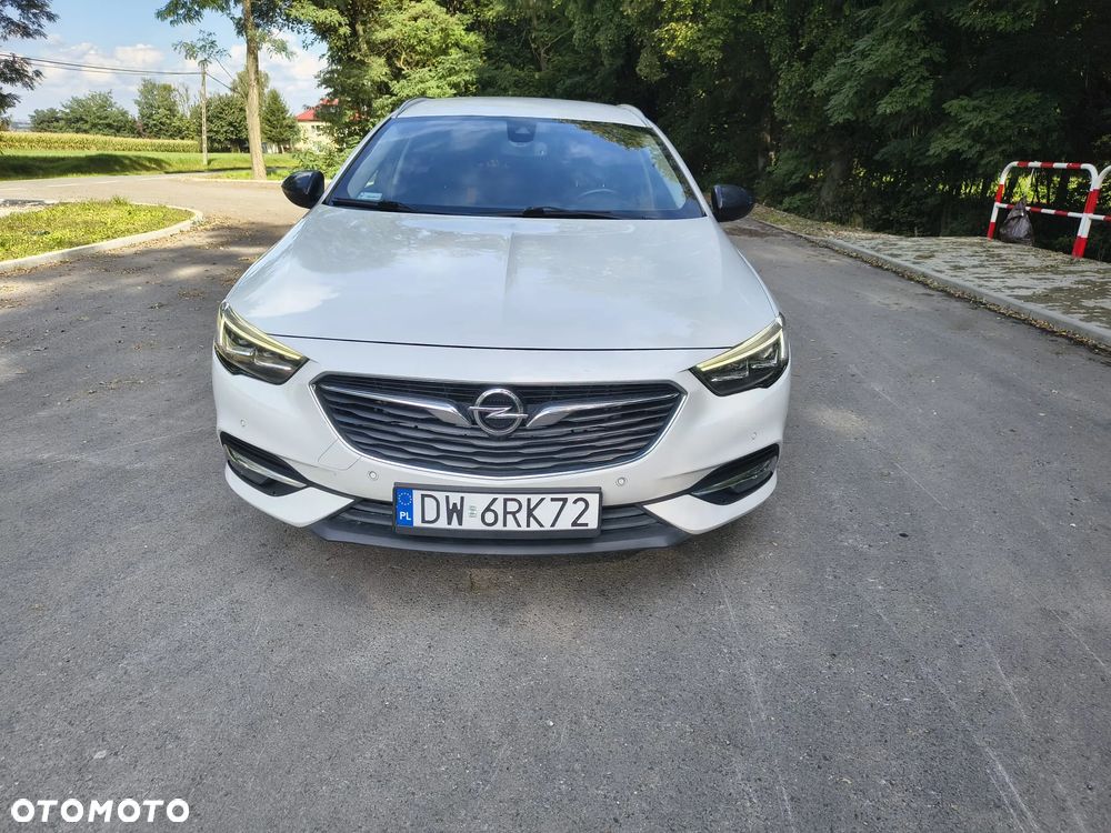 Opel Insignia - 1