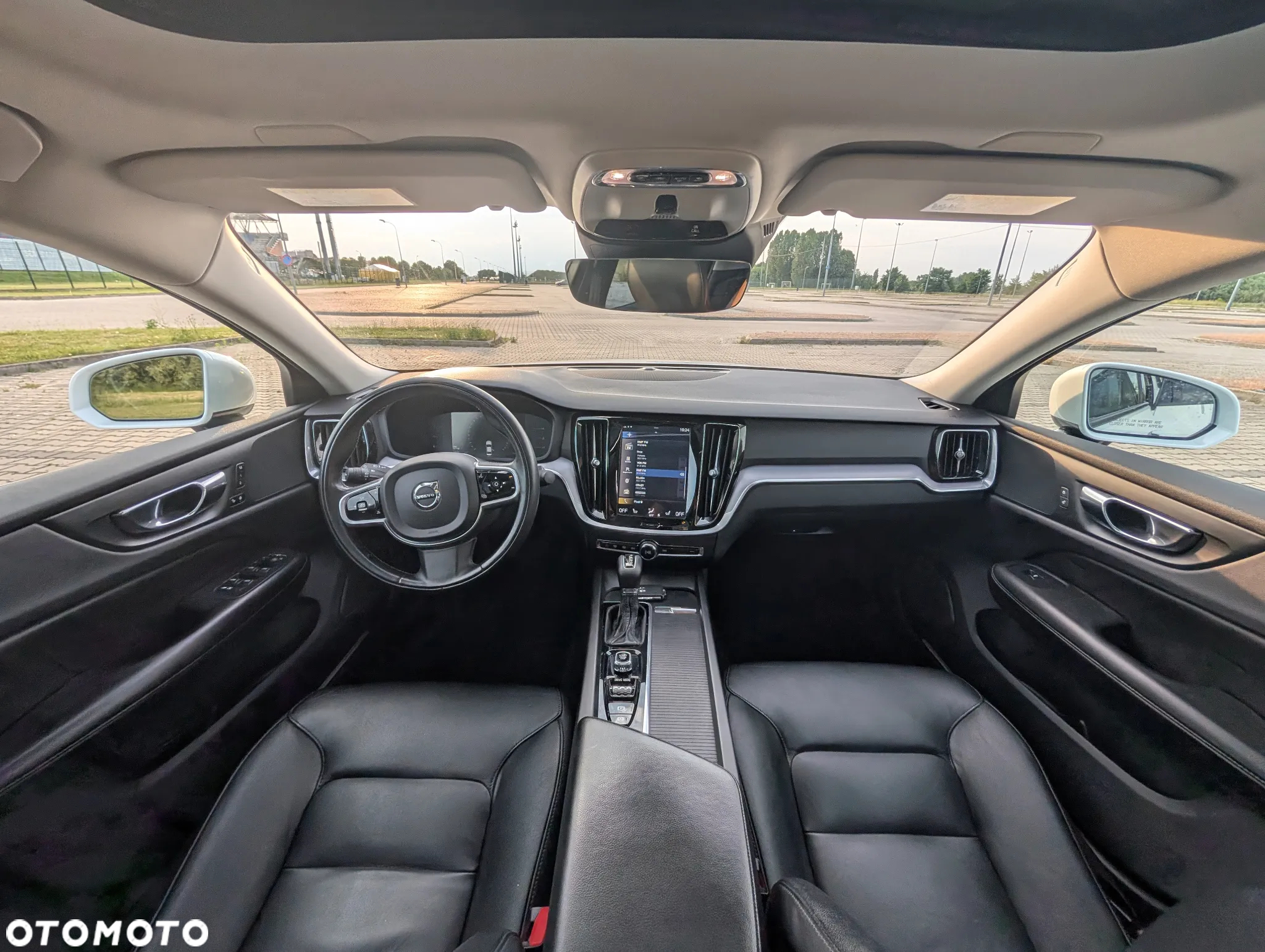 Volvo S60 T6 AWD Momentum Pro - 27
